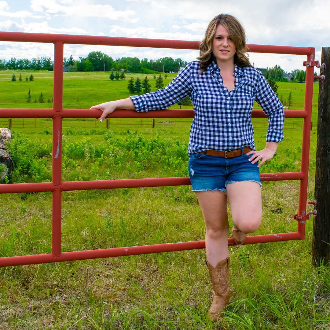 Unleash Your Inner Cowgirl: 5 Trendy Outfits To Wear to the Calgary  Stampede