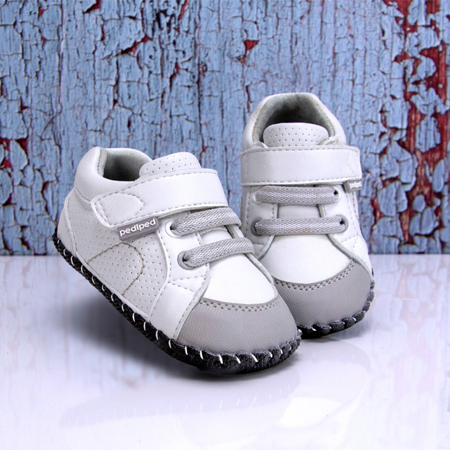 best shoes for new walkers, Baby soft sole shoes, Best shoes for babies feet, Baby Shower Gifts, orthopedic baby shoes, best shoes for learning to walk, pediatrician recommended shoes, shoes for healthy foot development, soft soled baby shoes for walking, soft sole leather baby shoes, infant soft sole shoes, baby, walking shoes with ankle support, high end infant shoes, pediped shoes