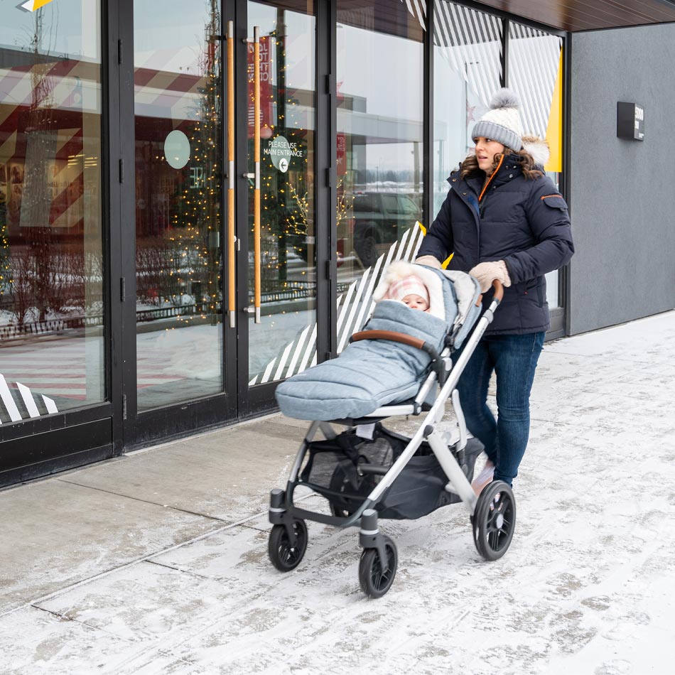 Uppababy cruz shop in snow