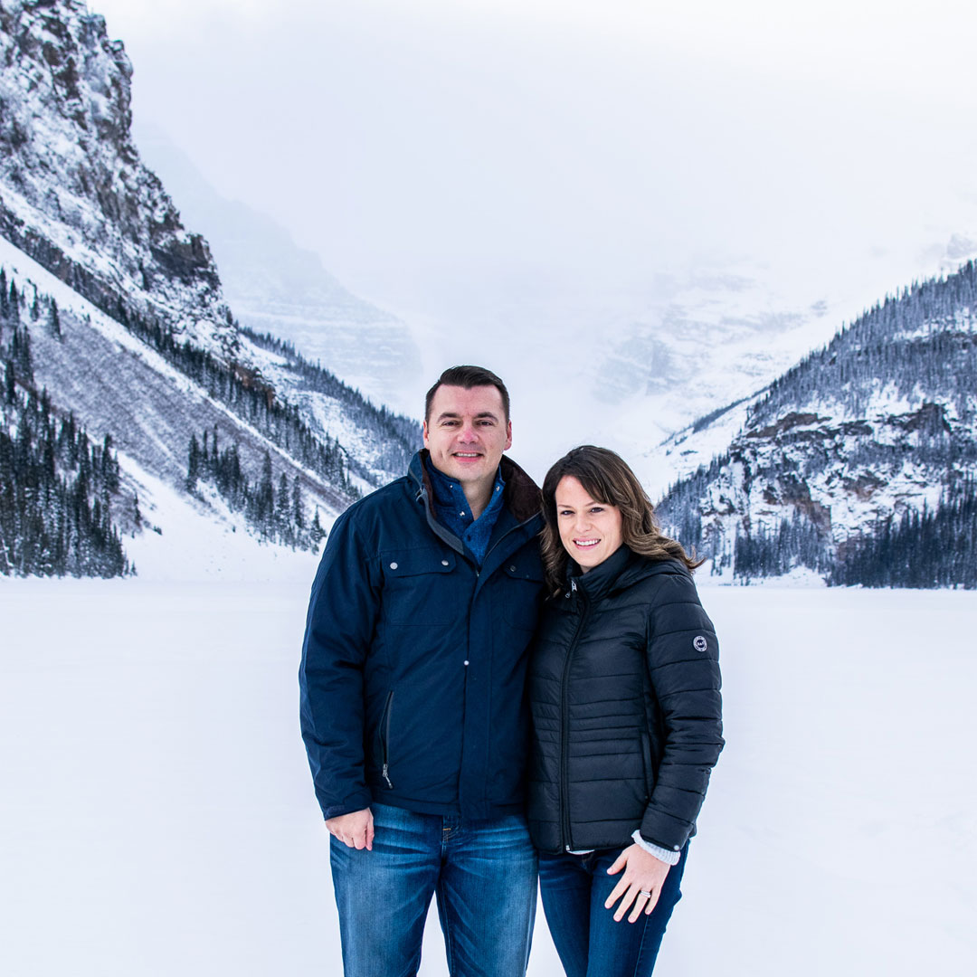  family holiday photos, holiday family photos, holiday family pics, Lake Louise winter photos, couple photos, engagement photo ideas